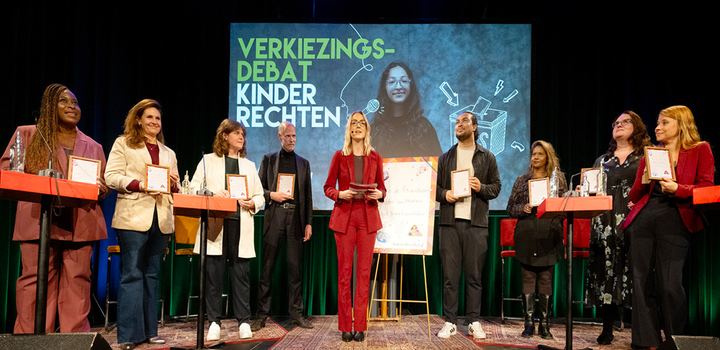 Foto van debat over kinderrechten en verkiezingen bij lancering Kinderrechten in beweging 2025 | Actueelbericht: Geef ook kinderen een stem bij de Tweede Kamerverkiezingen