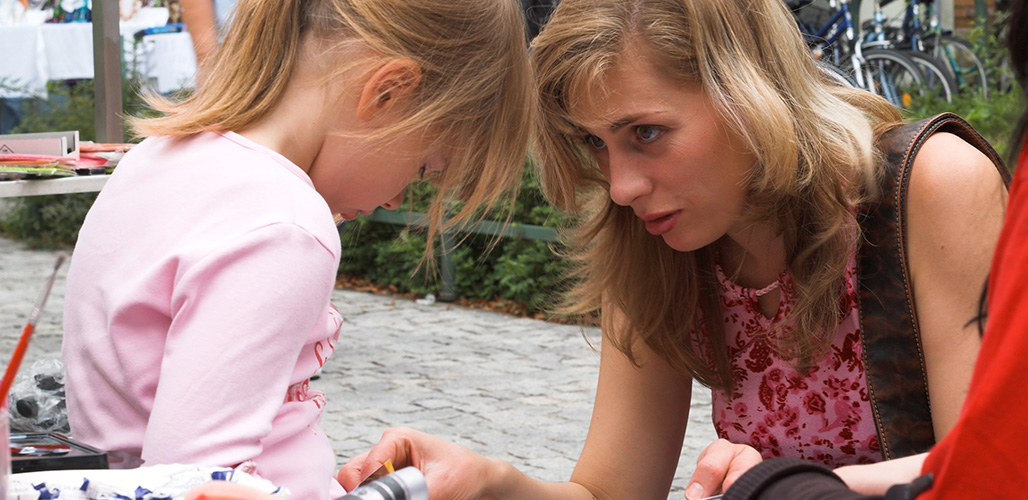 Moeder praat met kind