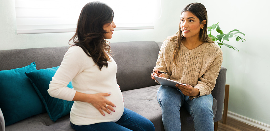 Verloskundigen werken met een meldcode