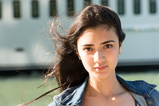 Hoe herken je signalen van achterlating en huwelijksdwang?