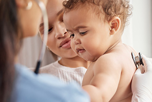 Actueelbericht: Een baby met een blauwe plek, dat is gek