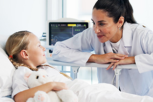 Kindermishandeling: de verantwoordelijkheid en rol van medici in ziekenhuizen