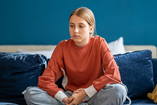 Actueelbericht: Tachtig procent van de kinderen die geweld meemaken, krijgt geen hulp