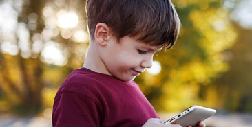 Aanpak Kindermishandeling -  Download de App