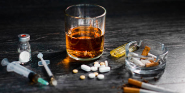 De impact van drugs, alcohol en roken op ingrijpende jeugdervaringen